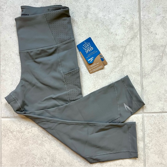 NWT Women’s Brooks Running Method 1/2 Crop Tight - Picture 2 of 10